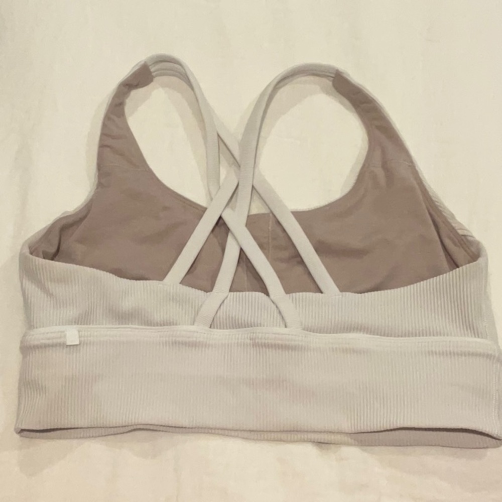 Lululemon sports bra - Picture 3 of 4